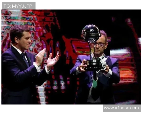 足球明星经历骨折重返赛场的励志故事与奋斗精神